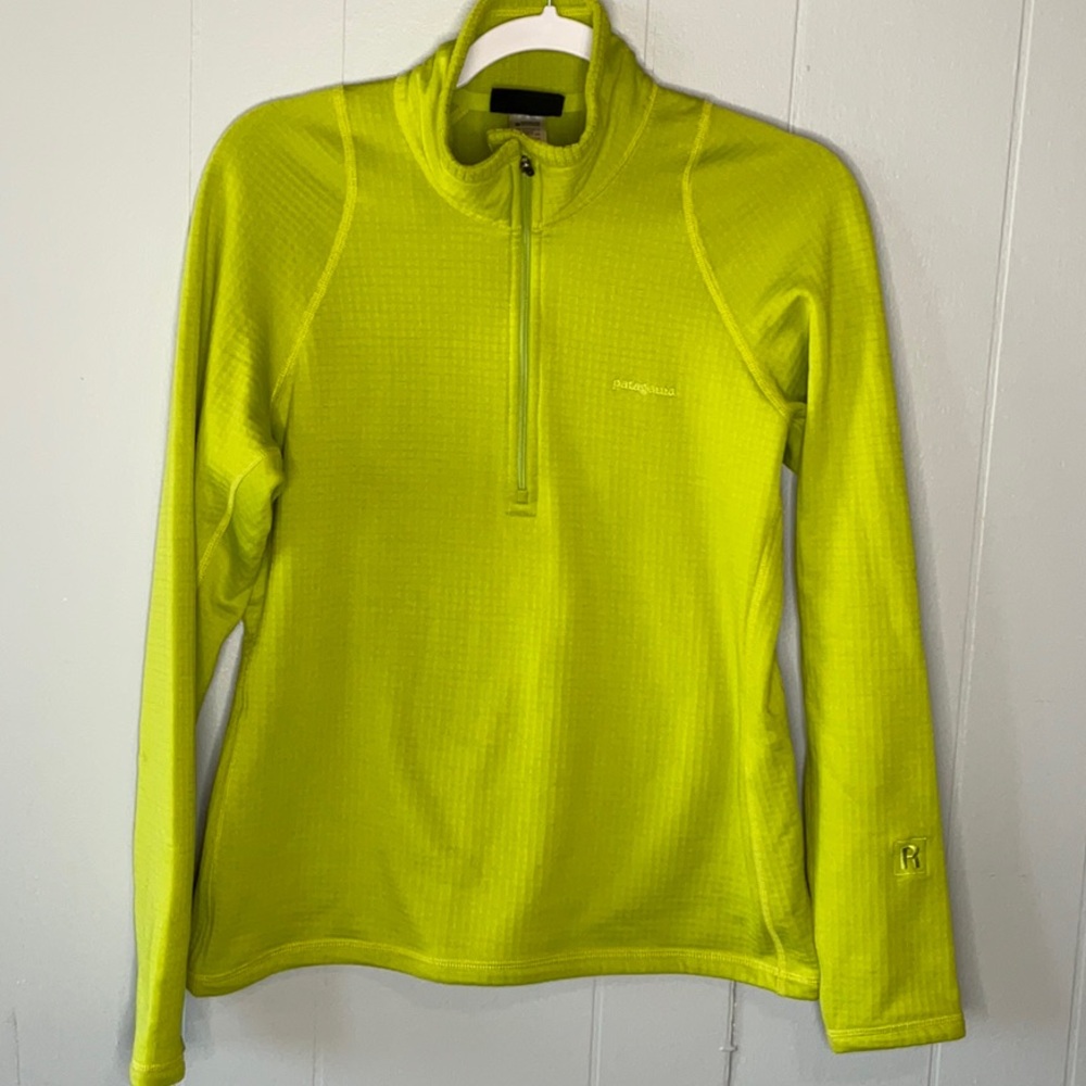 Patagonia Women's Half-Zip R1 in yellow/green